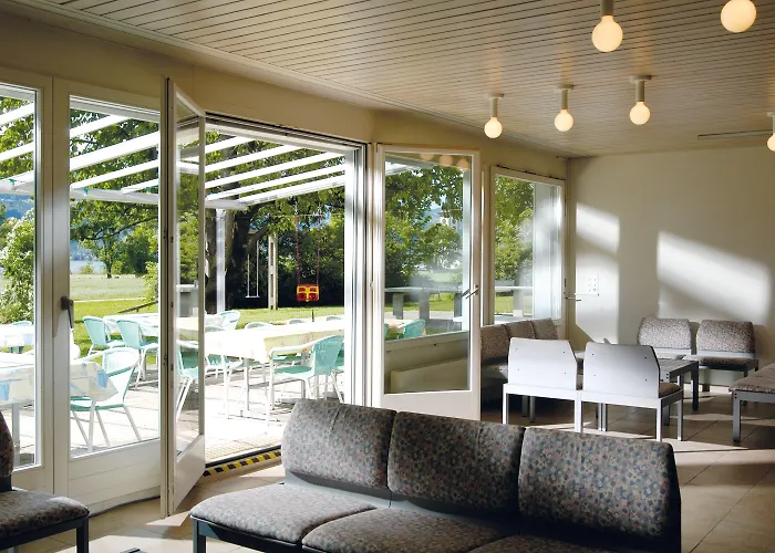 Rapperswil-jona Youth אכסניה *